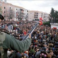 O 25 de Abril e os passos do morenismo em Portugal