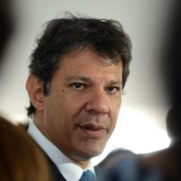 A caminho do pós-tucanato